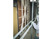 外壁の補強工事（木製筋交）